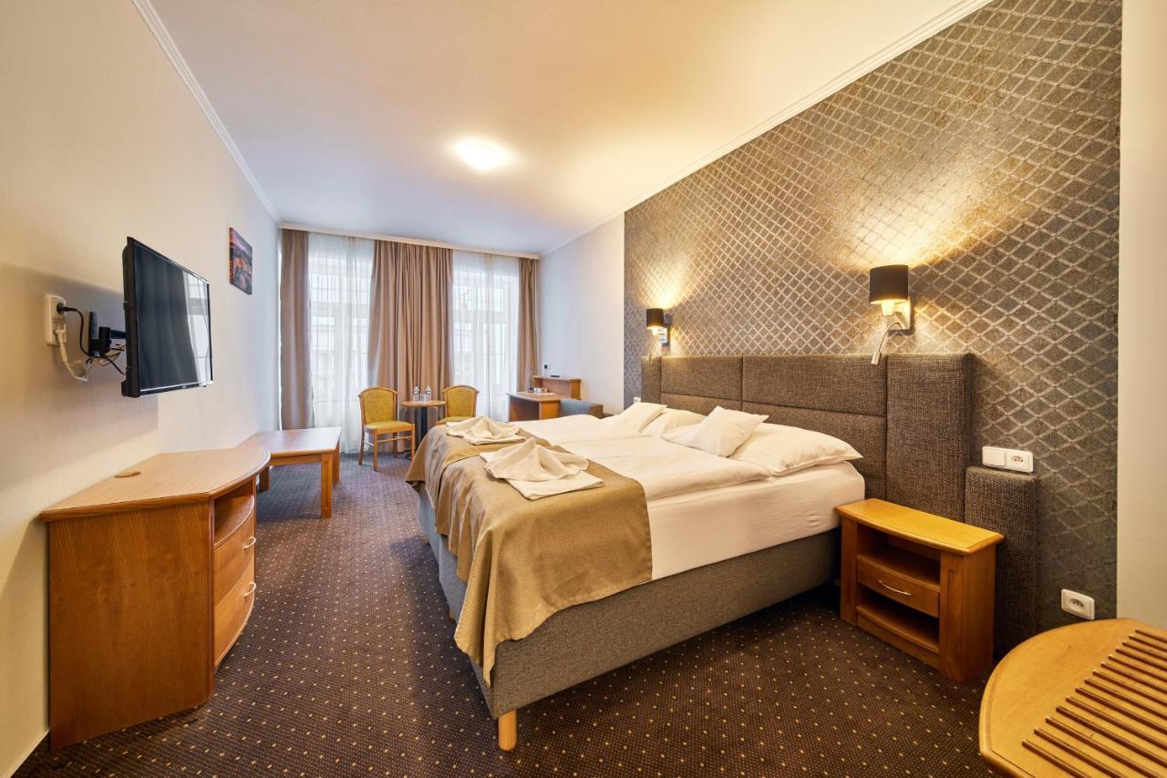 Hotel Adam Trutnov Εξωτερικό φωτογραφία