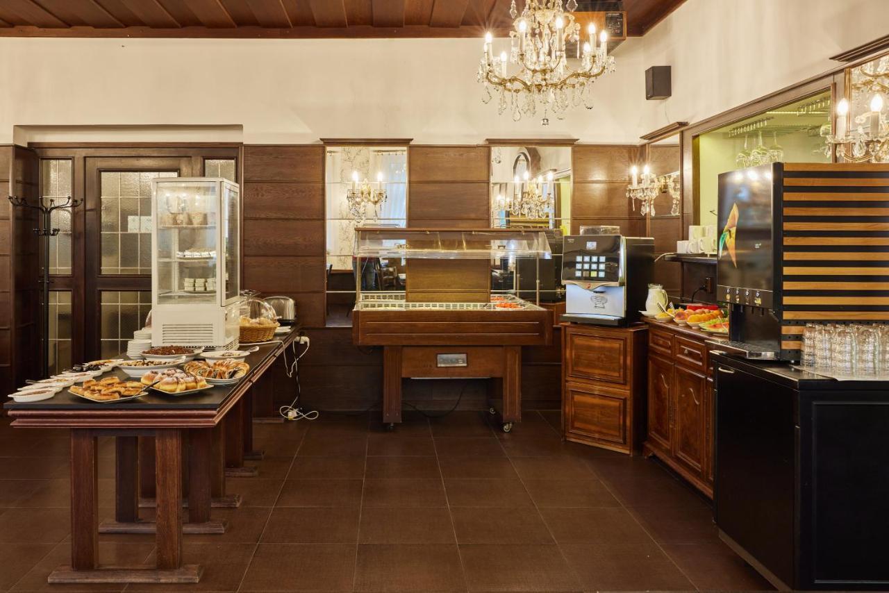Hotel Adam Trutnov Εξωτερικό φωτογραφία