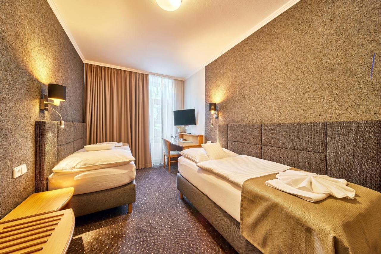 Hotel Adam Trutnov Εξωτερικό φωτογραφία