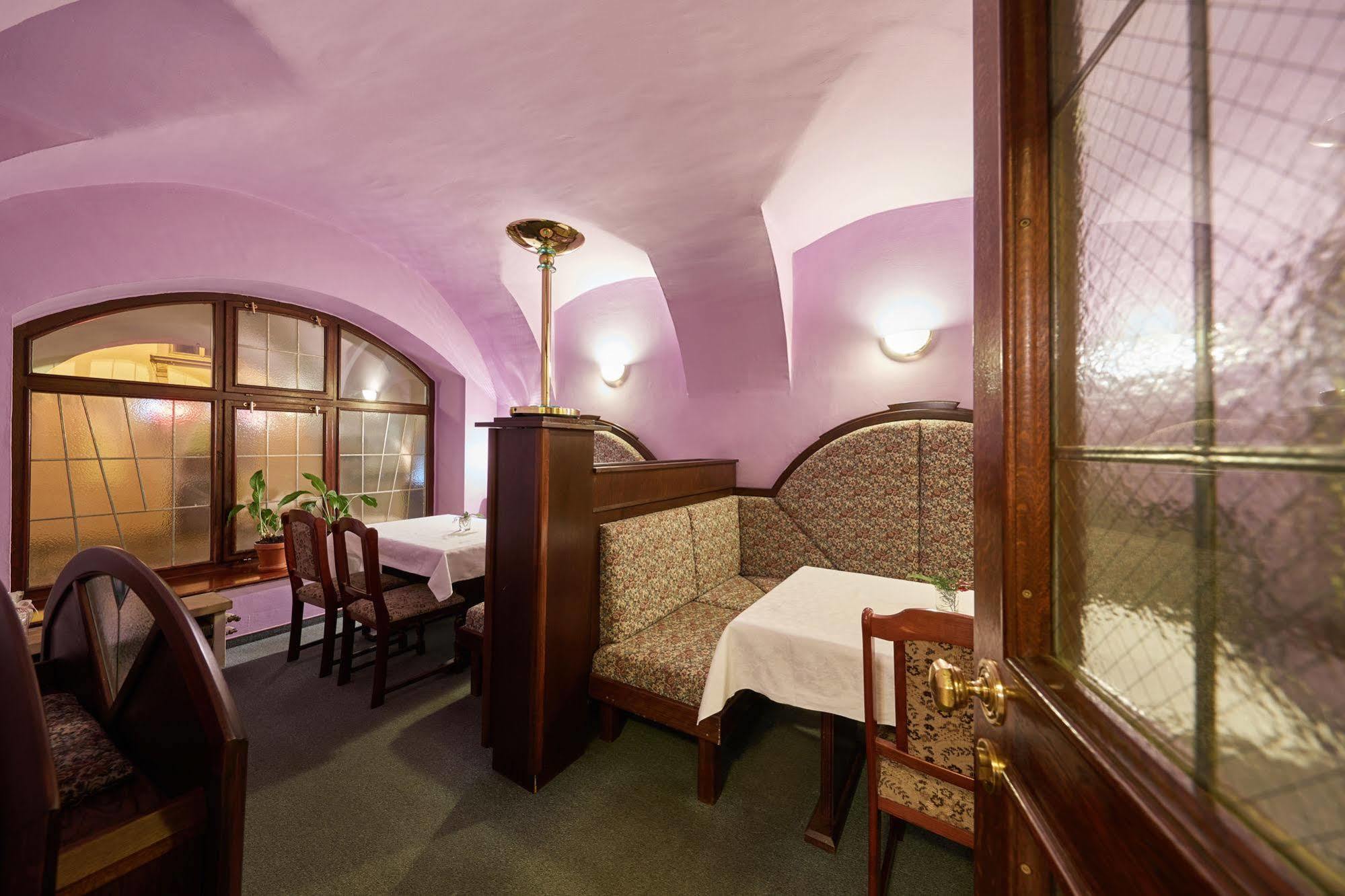 Hotel Adam Trutnov Εξωτερικό φωτογραφία