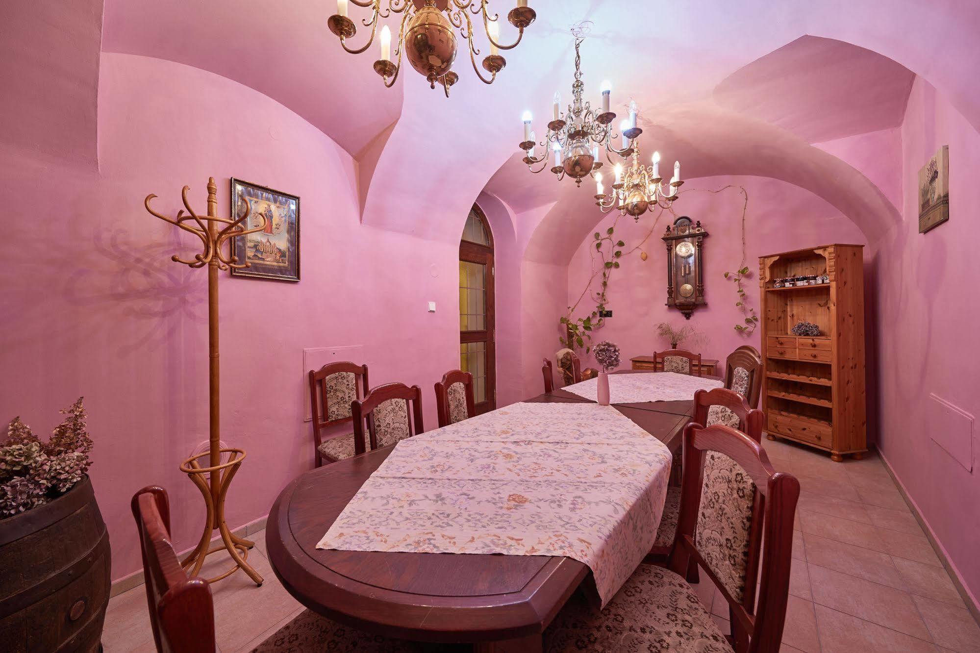 Hotel Adam Trutnov Εξωτερικό φωτογραφία